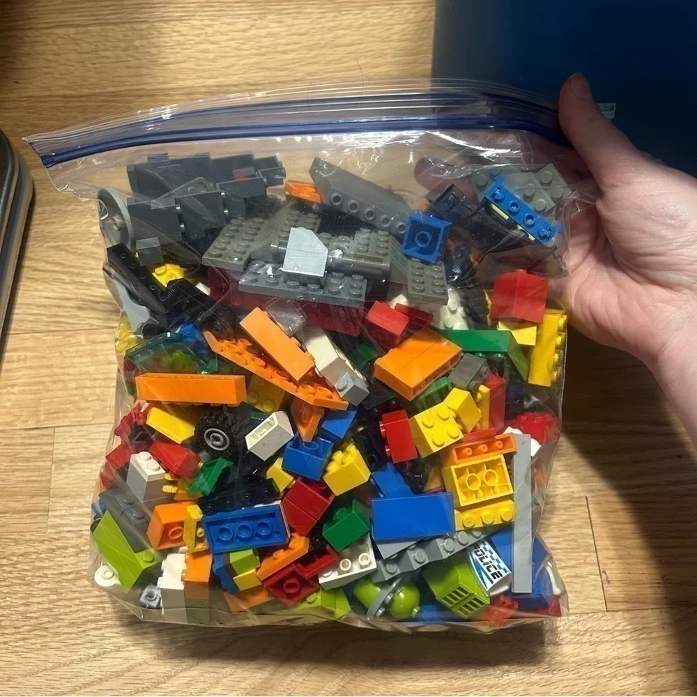 Lego 2 lb Random Building Blocks Lot Miscellaneous Bundle Window